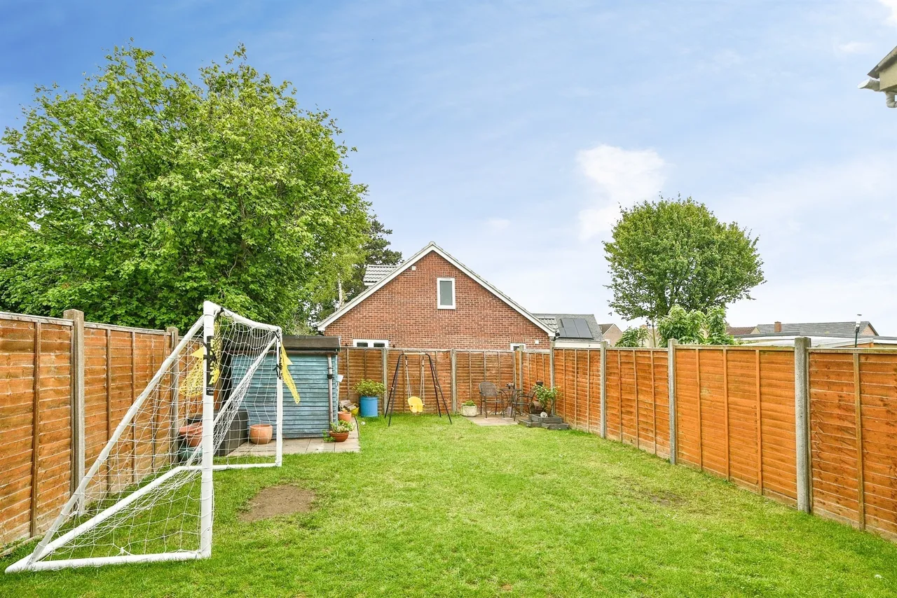 Harrow Close, Swindon, photo 12