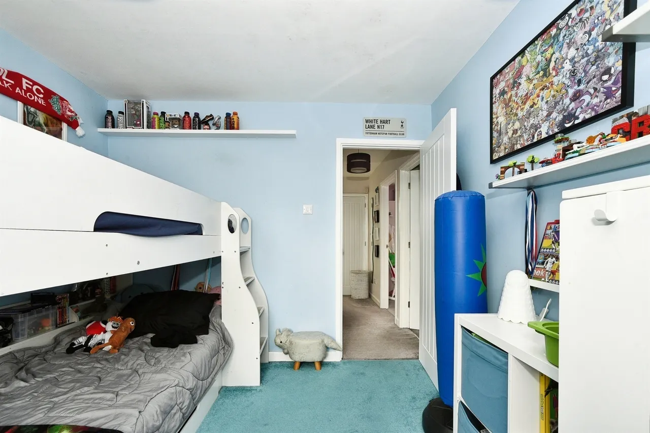 Harrow Close, Swindon, photo 10