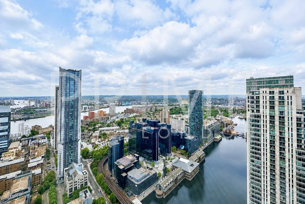 1 bed flat for sale, Hampton Tower, South Quay Plaza, E14