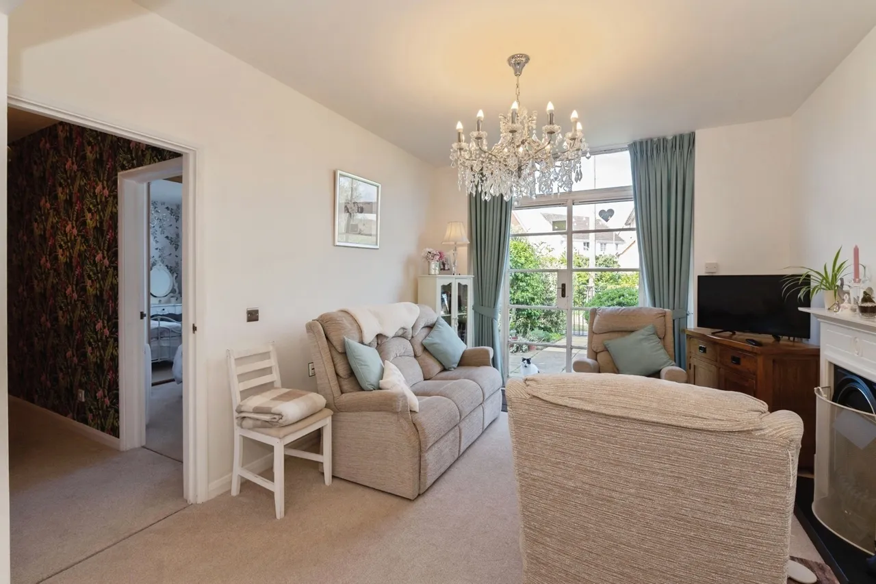 1 bed flat for sale — Dalys Road, Rochford, Essex, SS4