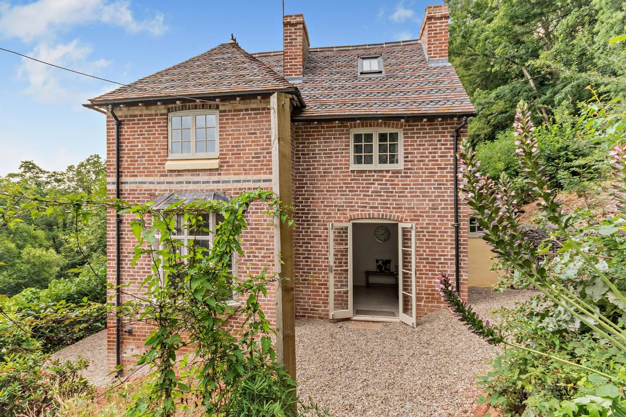 5 bed house for sale, Worcester Road, Newnham Bridge, WR15