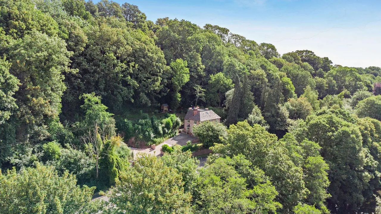 Worcester Road, Newnham Bridge, WR15, photo 25