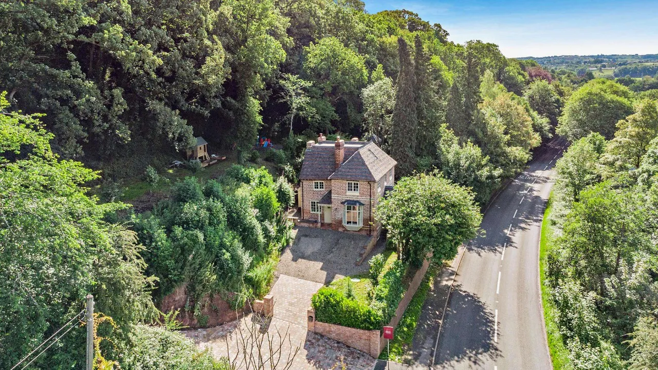 Worcester Road, Newnham Bridge, WR15, photo 23