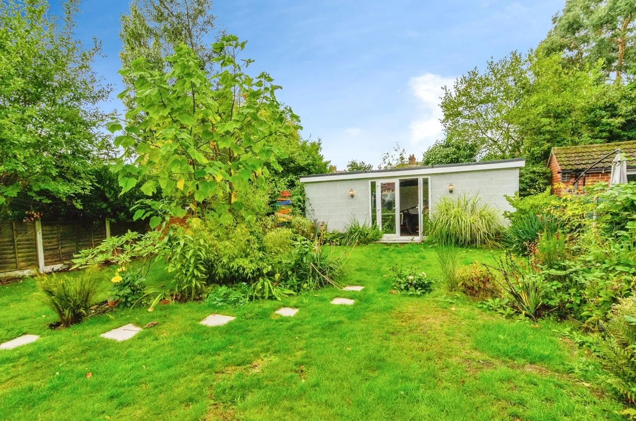 Birch Avenue, Cannock, Staffordshire, WS11, photo 17