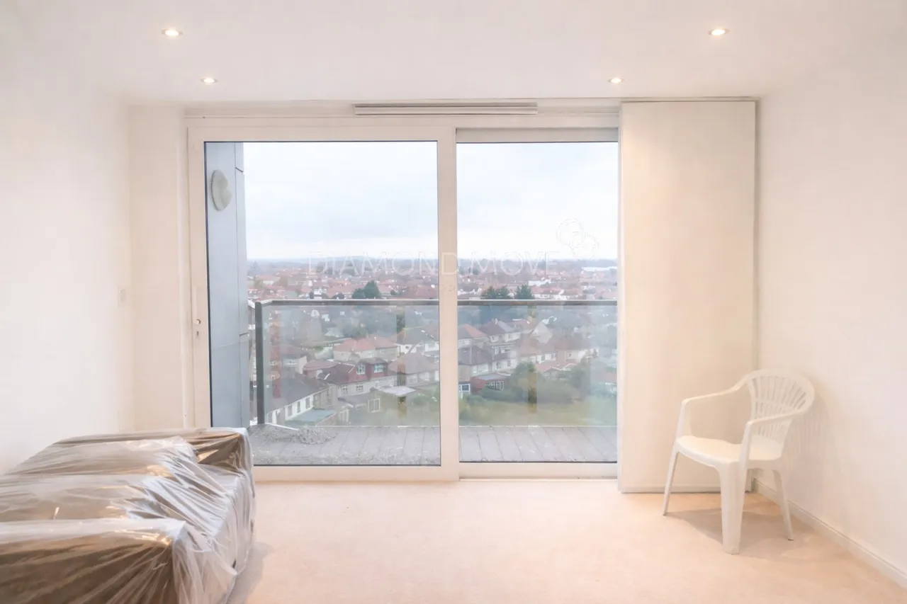 Prince Regent Road, Hounslow, TW3 1NN, photo 4