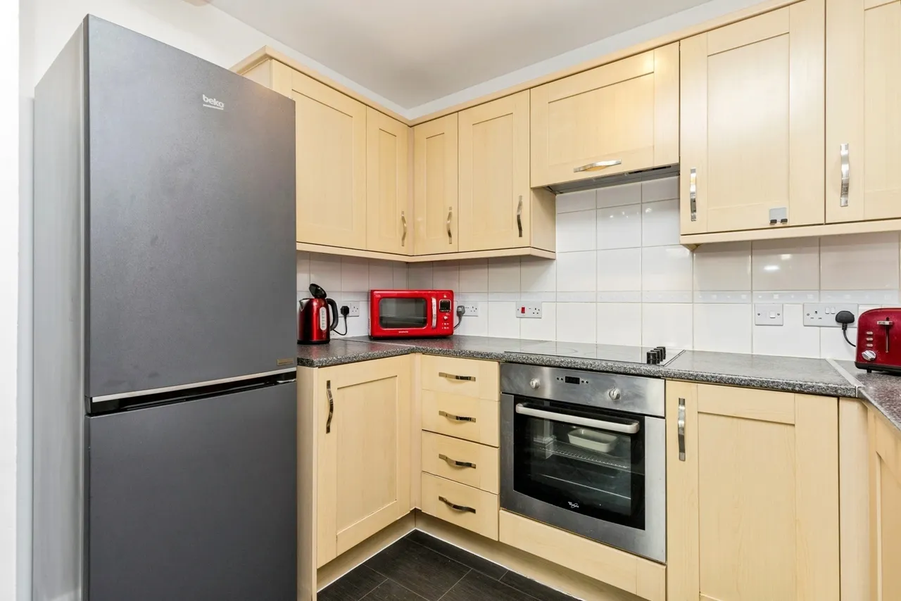 Commonwealth Drive, Crawley, RH10, photo 18