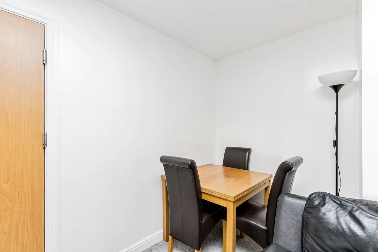 Commonwealth Drive, Crawley, RH10, photo 13