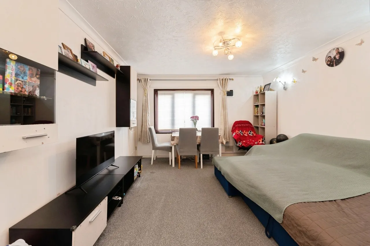 Wharf Road, Grays, Essex, RM17, photo 3