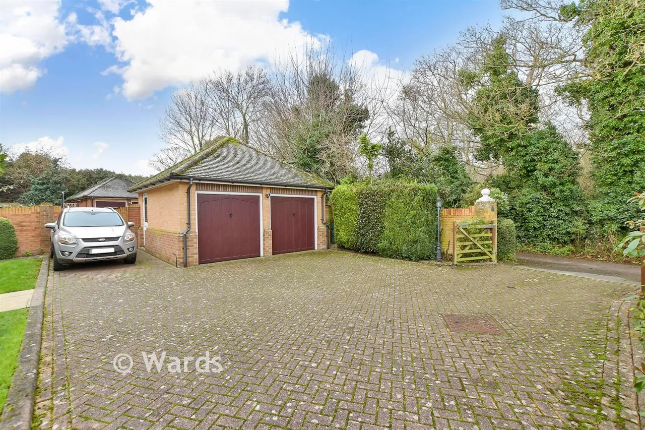 East Northdown Close, Cliftonville, CT9, photo 11