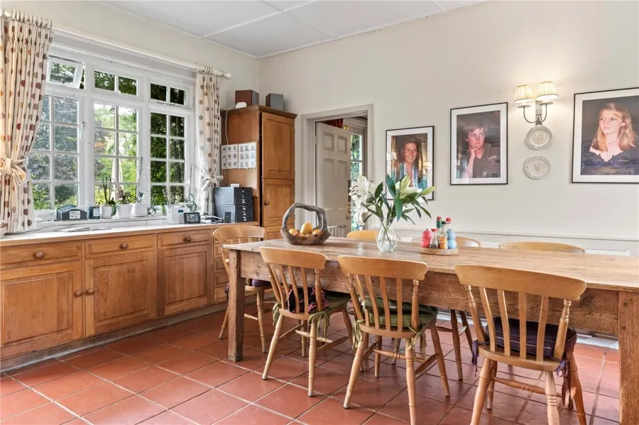 The Bury, A distinguished Grade II listed country house with separate 3-bedroom cottage, SG11, photo 6