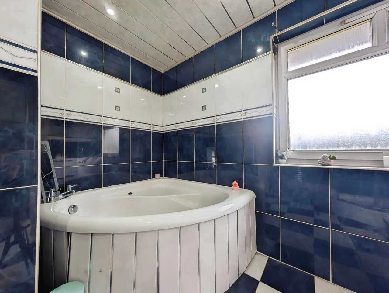 Carvale Avenue, Salsburgh, ML7, photo 19