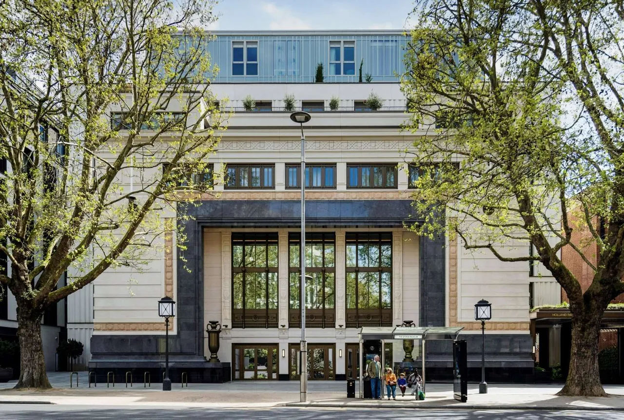 2 bed new development for sale — Holland Park Gate, 261 Kensington High Street, London, W8 6NB