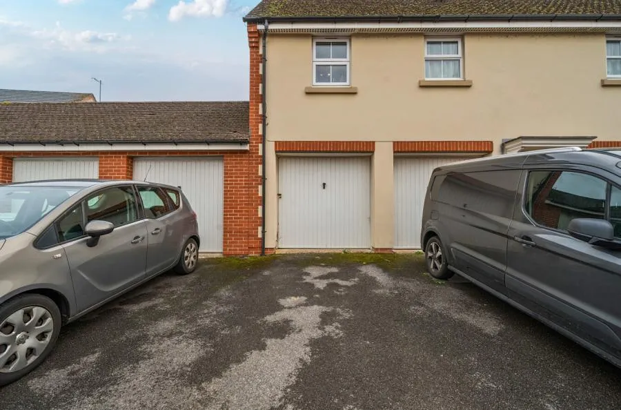 Lavinia Walk, Swindon, SN25, photo 18
