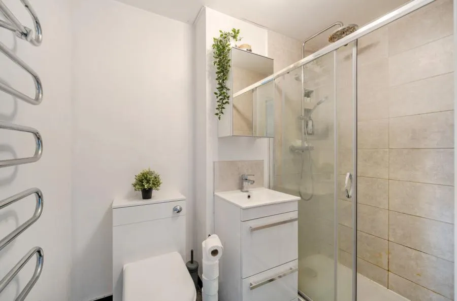 Lavinia Walk, Swindon, SN25, photo 12