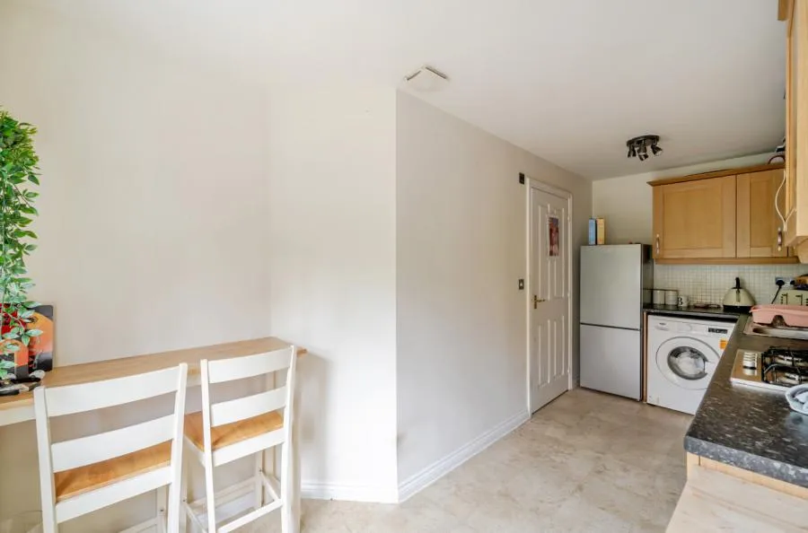 Lavinia Walk, Swindon, SN25, photo 6