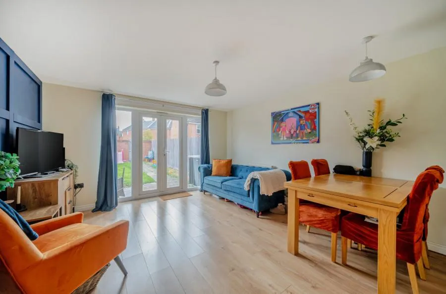 Lavinia Walk, Swindon, SN25, photo 4