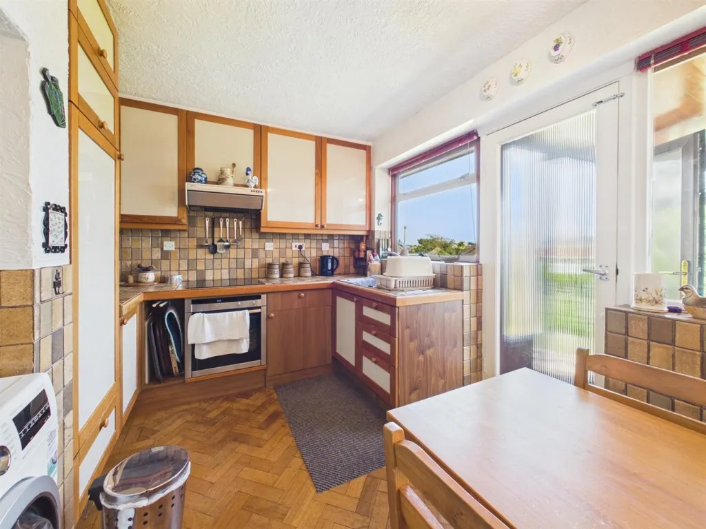 Highview Road, Telscombe Cliffs, BN10, photo 14