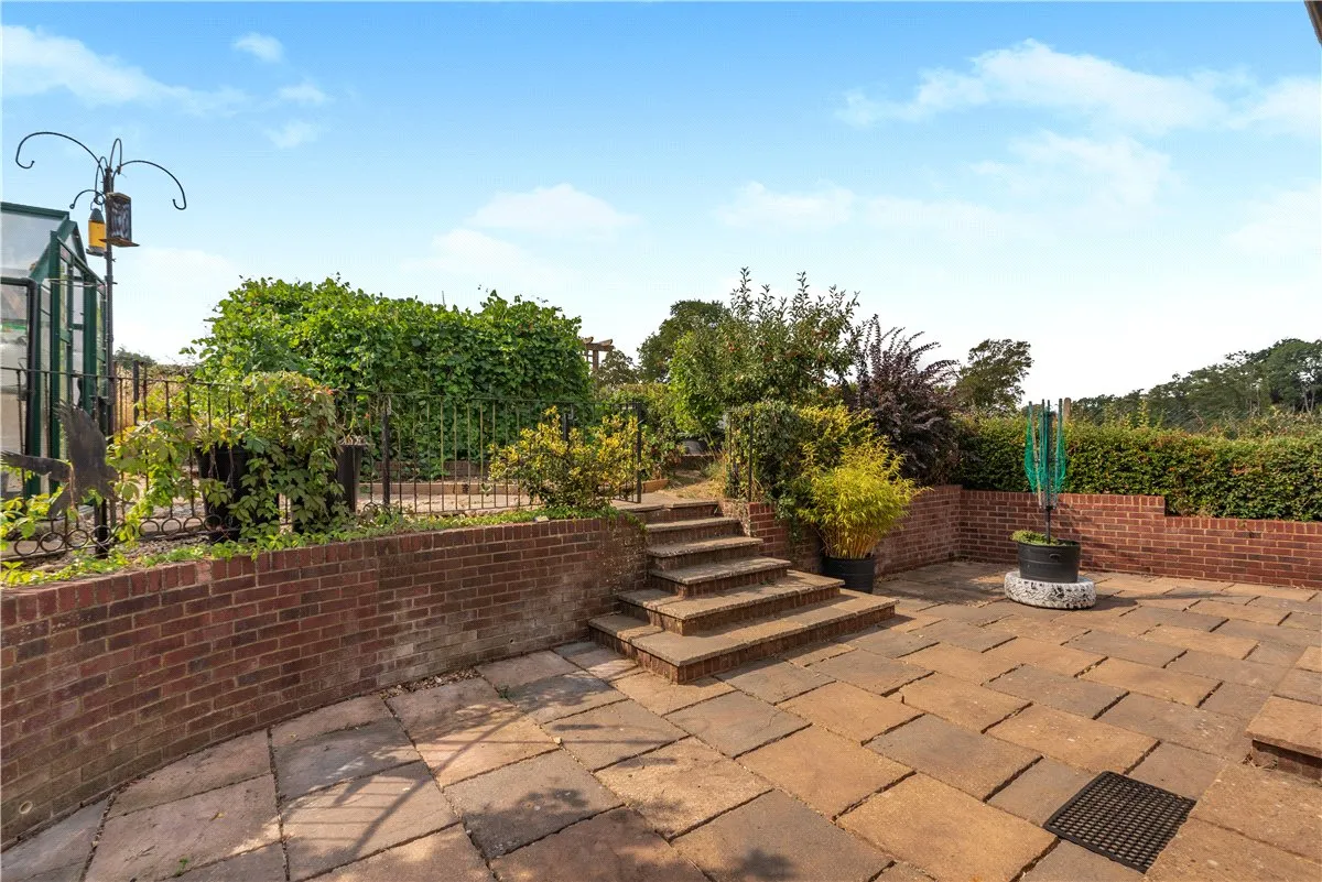 Roberts Road, Barton Stacey, SO21, photo 12