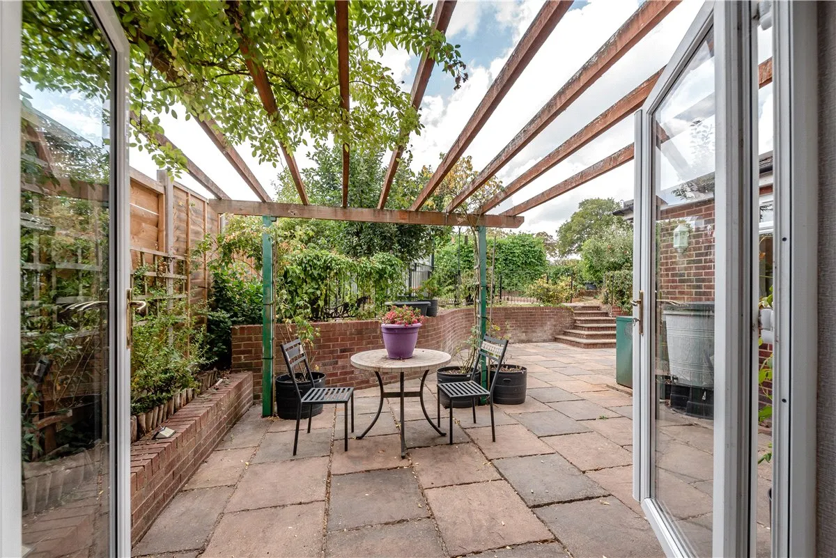 Roberts Road, Barton Stacey, SO21, photo 2