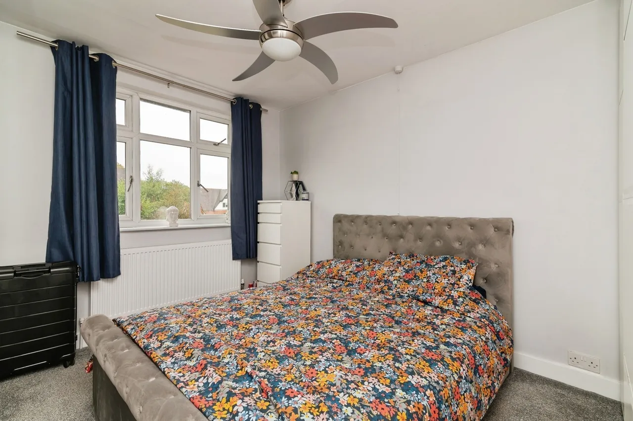 Church Road, Burton Joyce, NG14, photo 11