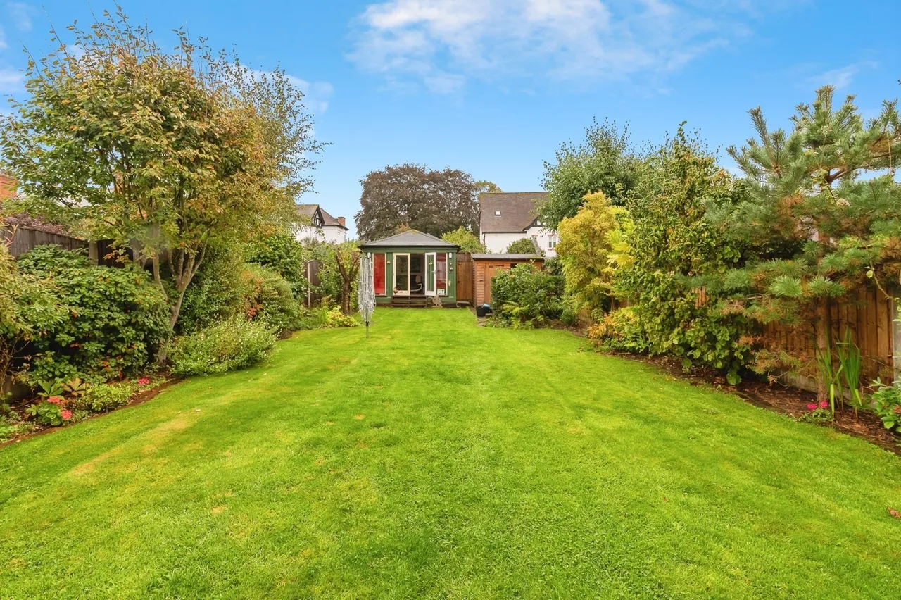 Church Road, Burton Joyce, NG14, photo 3