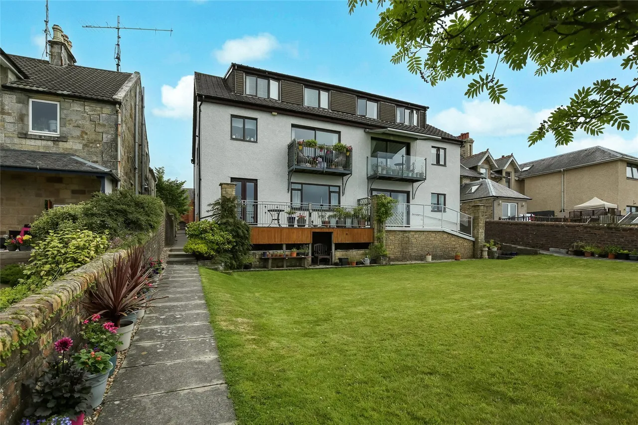 3 bed flat for sale — Bowfield Road, West Kilbride, North Ayrshire, KA23