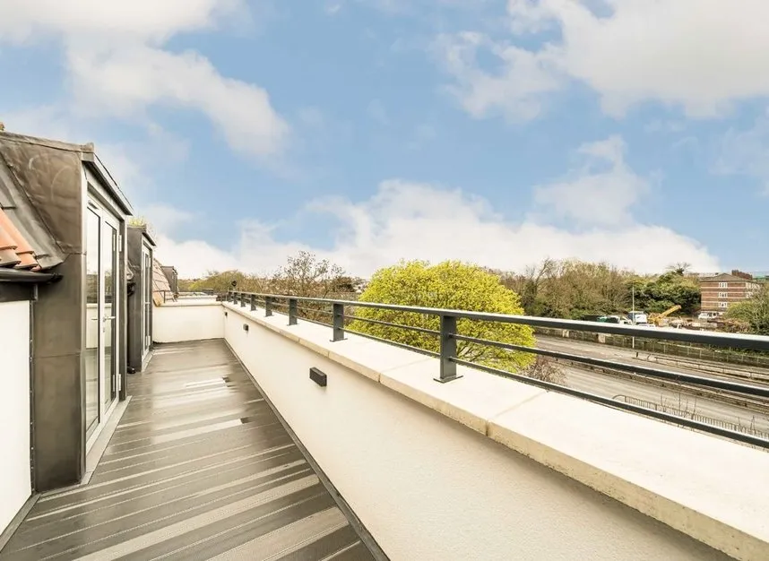 Shirehall Lane, Hendon, NW4, photo 6