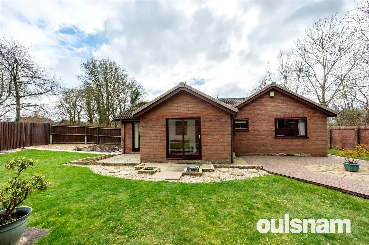 Fairford Close, Church Hill North, Redditch, Worcestershire, B98 9LU, photo 16