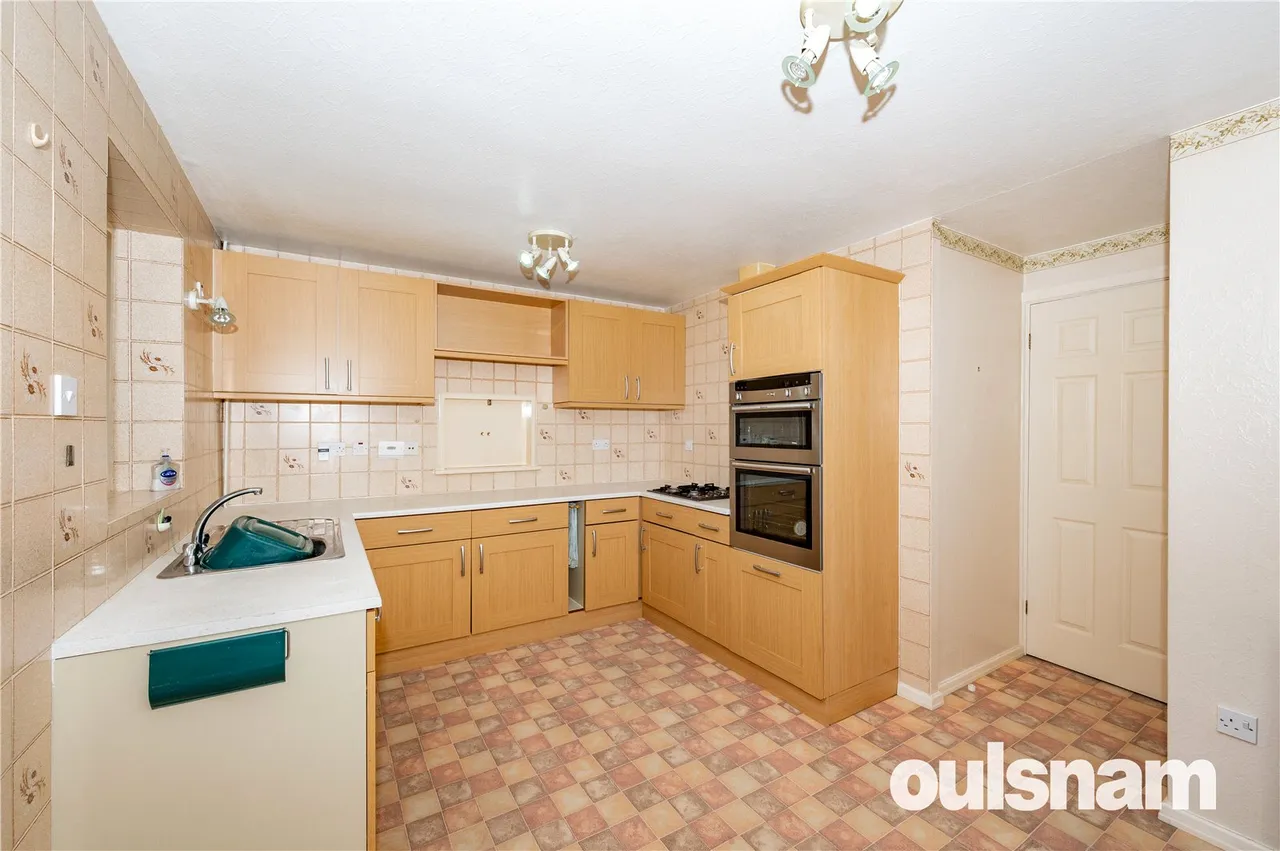 Fairford Close, Church Hill North, Redditch, Worcestershire, B98 9LU, photo 8