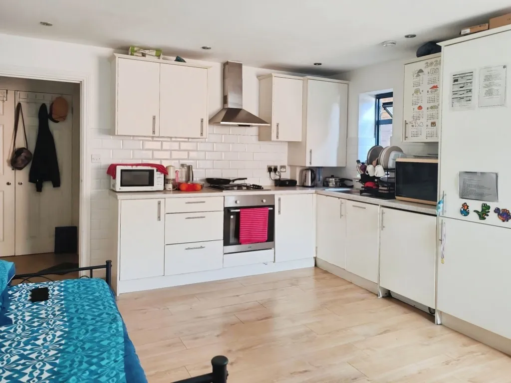 Whippendell Road, photo 3