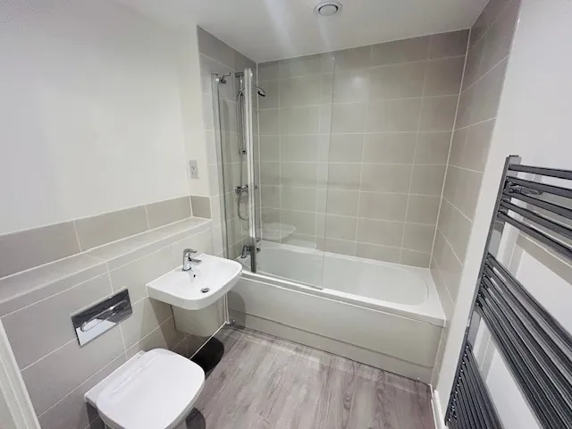 Clivemont Road, MAIDENHEAD, photo 9