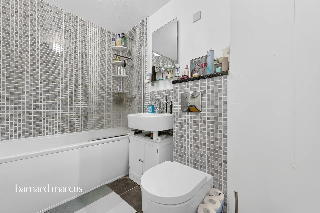 Rosemary Lane, London, SW14, photo 16