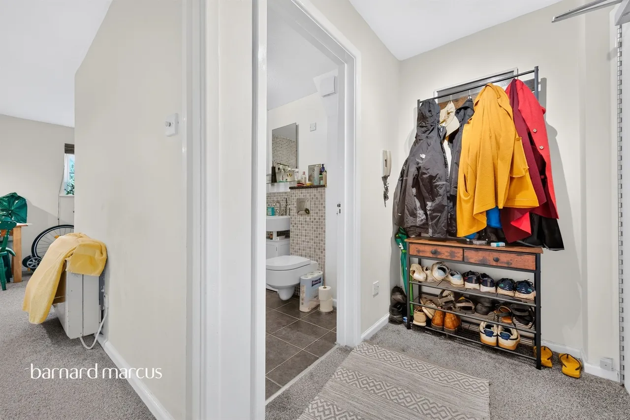 Rosemary Lane, London, SW14, photo 12