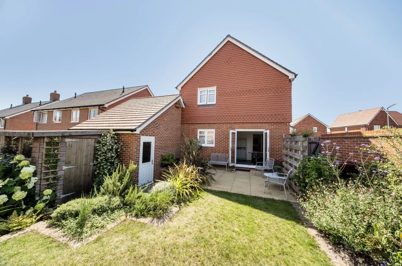Farm Barns Lane, West Broyle, PO19, photo 4