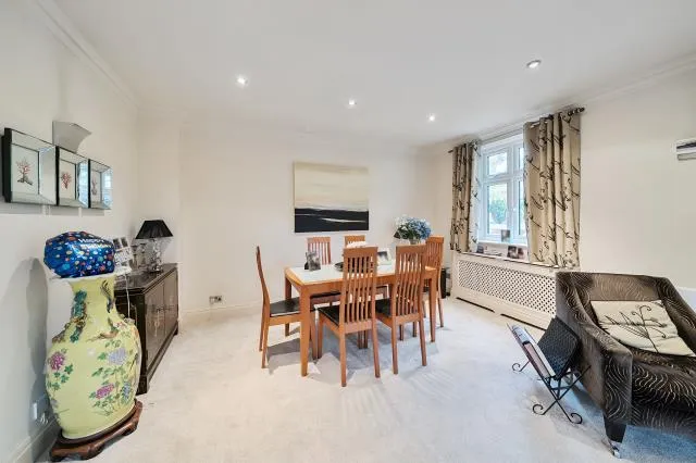 Chalgrove Gardens, London, N3, photo 7