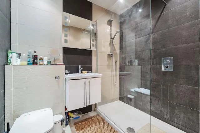 Chalgrove Gardens, London, N3, photo 19