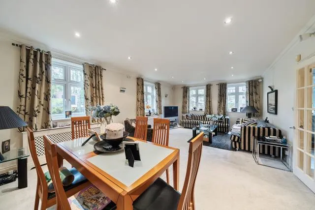 Chalgrove Gardens, London, N3, photo 9