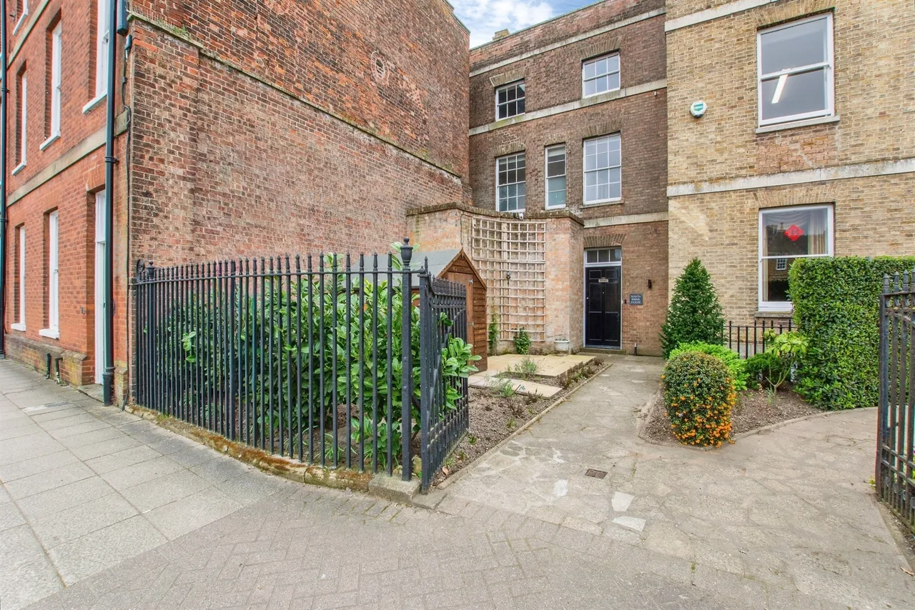 3 bed house for sale — South Brink, Wisbech
