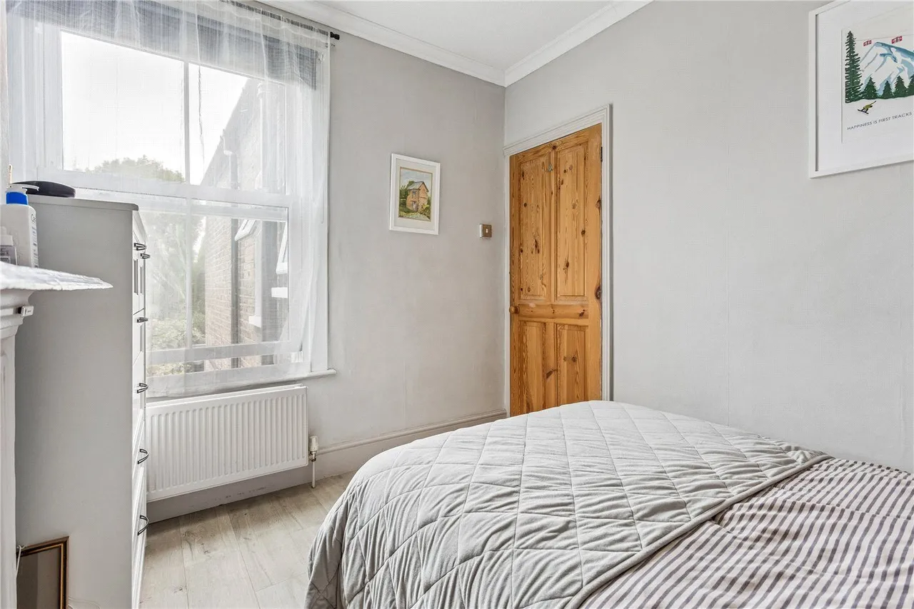 Garratt Lane, London, SW17, photo 9