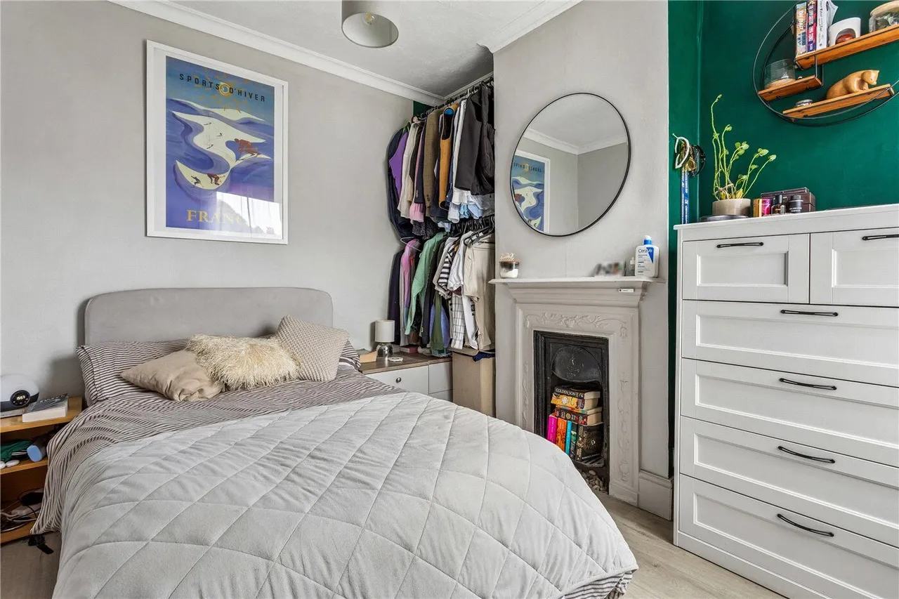 Garratt Lane, London, SW17, photo 8