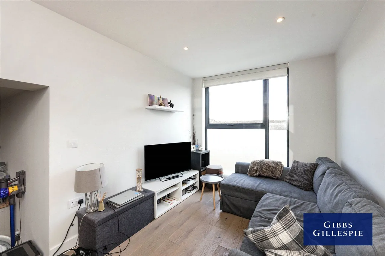 Field End Road, Ruislip, HA4, photo 2