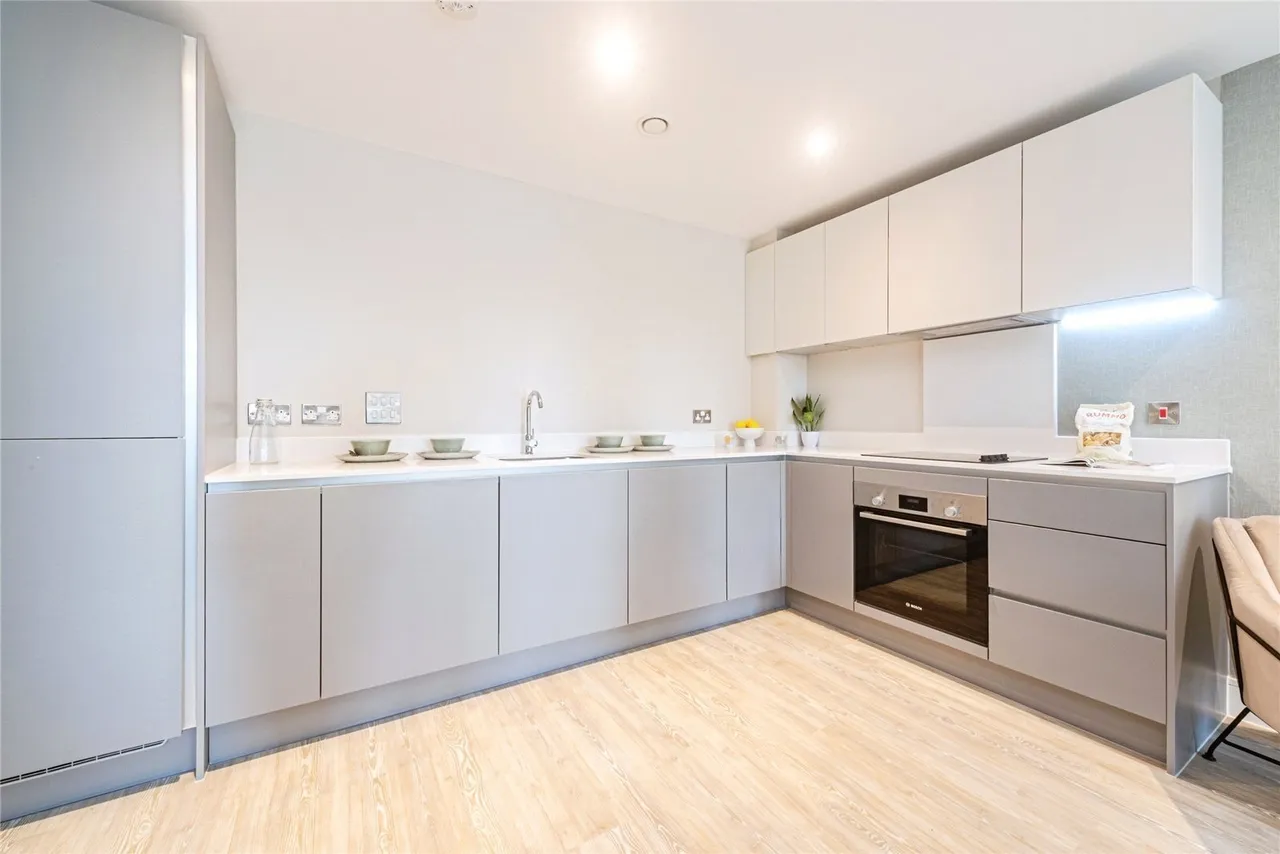 Kings Road, Newbury, RG14, photo 3