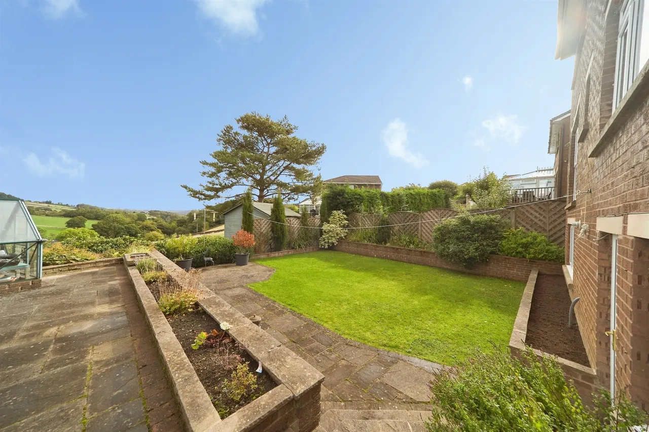 Lees Close, Cullingworth, BD13, photo 25