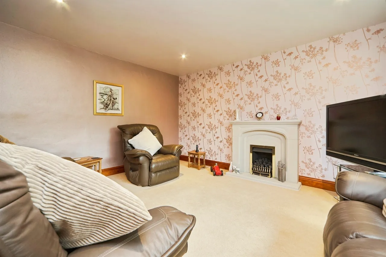 Lees Close, Cullingworth, BD13, photo 8