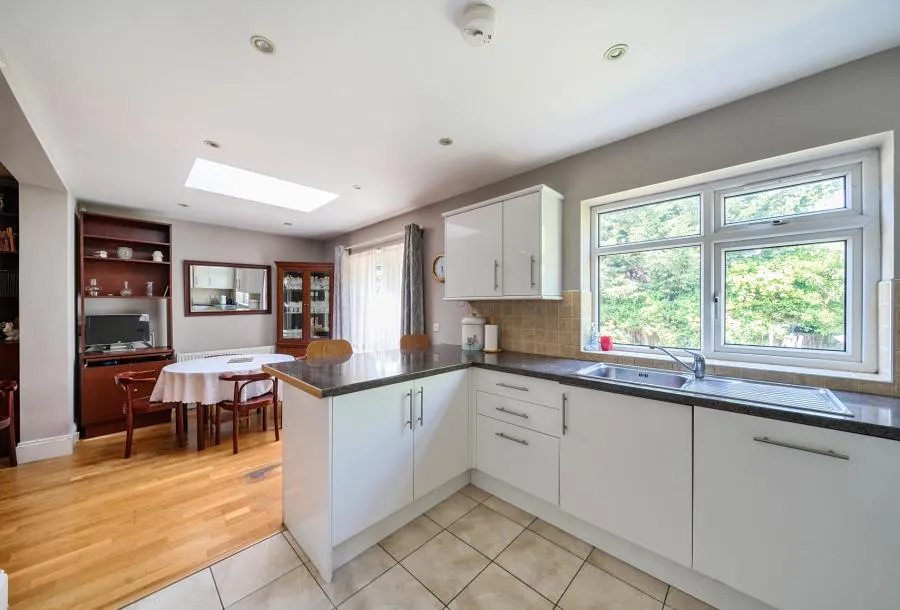 3 bed house for sale, Tudor Close, London, NW9