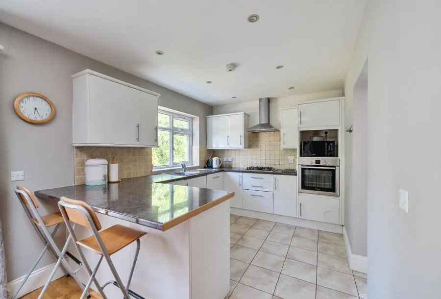 Tudor Close, London, NW9, photo 4