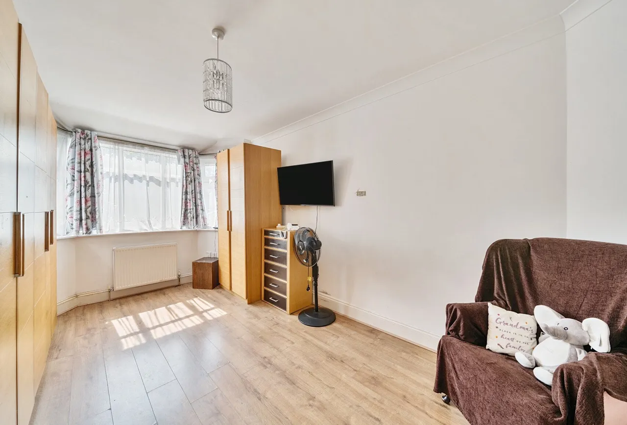 Tudor Close, London, NW9 8SU, photo 9