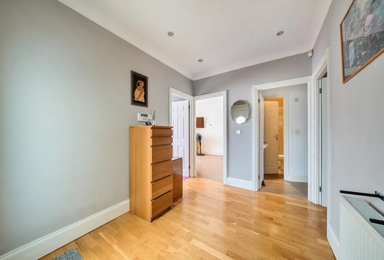 Tudor Close, London, NW9 8SU, photo 7