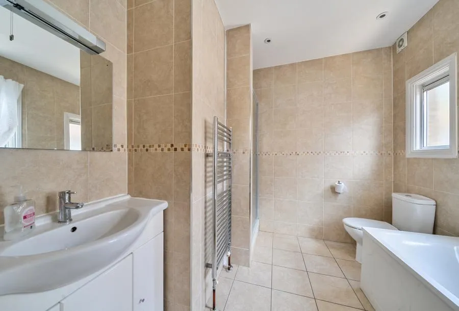 Tudor Close, London, NW9, photo 7
