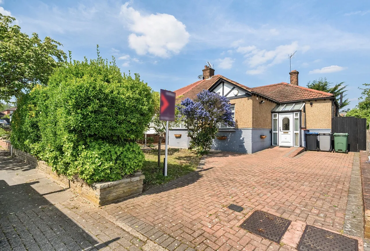 Tudor Close, London, NW9 8SU, photo 5